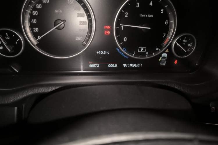 Used BMW X3 2016 sDrive20i Odometer Close Up