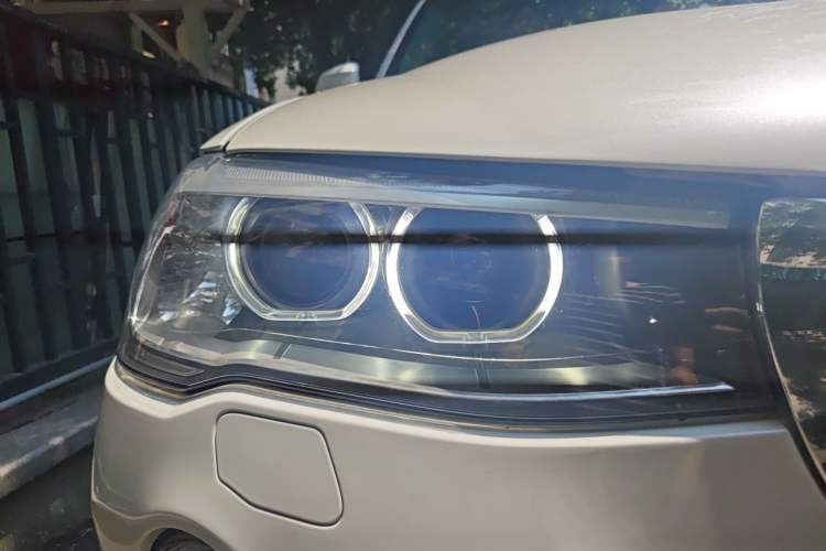 Used BMW X3 2016 sDrive20i Right Front Headlight