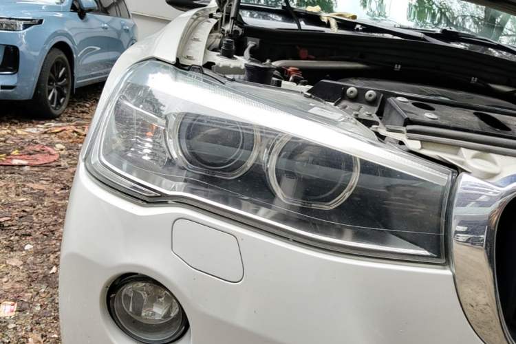 Used BMW X3 2016 sDrive20i Right Front Headlight