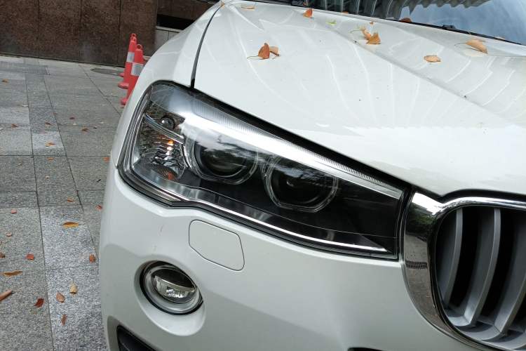 Used BMW X3 2016 xDrive28i Middle East Right Front Headlight