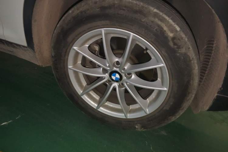 Used BMW X3 2016 sDrive20i Right Front Wheel Hub