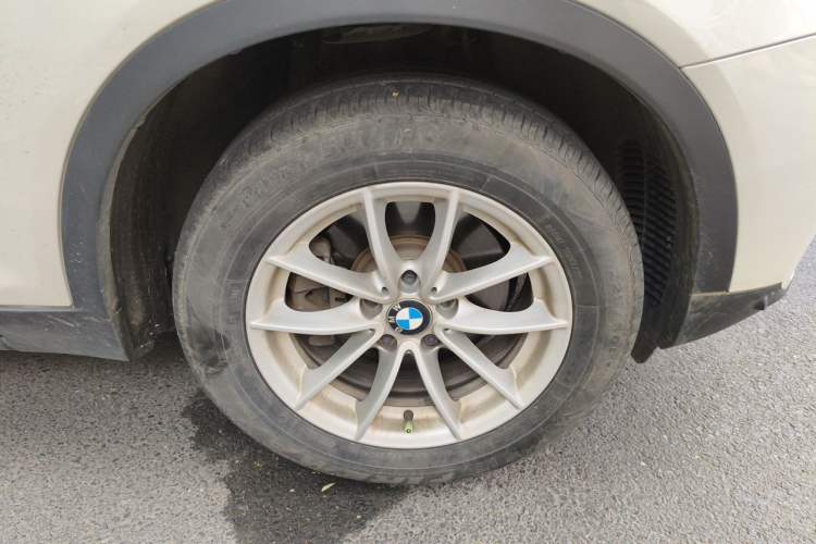 Used BMW X3 2016 sDrive20i Right Front Wheel Hub