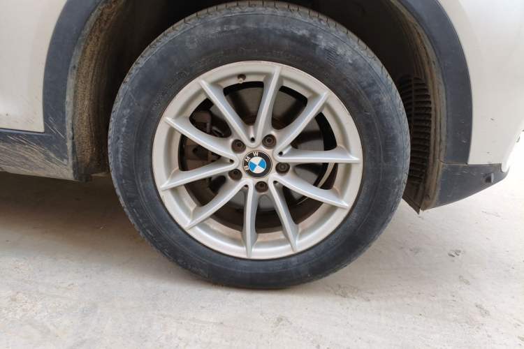 Used BMW X3 2016 sDrive20i Right Front Wheel Hub