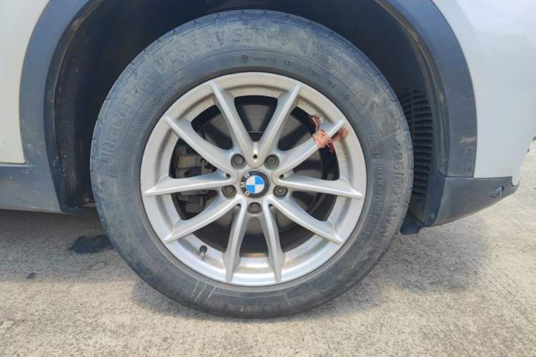 Used BMW X3 2016 sDrive20i Right Front Wheel Hub