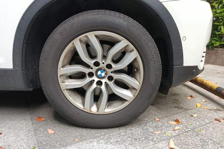 Used BMW X3 2016 xDrive28i Middle East Right Front Wheel Hub