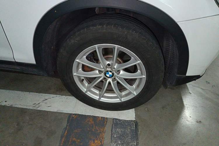 Used BMW X3 2016 sDrive20i Right Front Wheel Hub