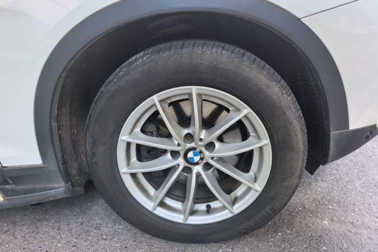 Used BMW X3 2016 sDrive20i Right Front Wheel Hub