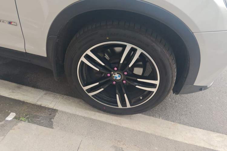 Used BMW X3 2016 sDrive20i Right Front Wheel Hub