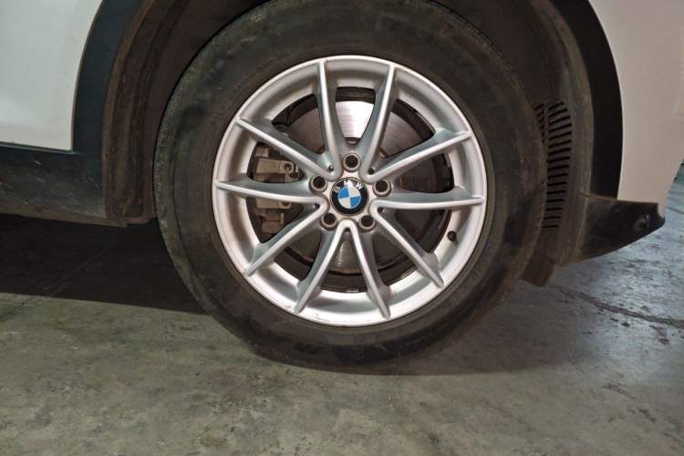 Used BMW X3 2016 sDrive20i Right Front Wheel Hub