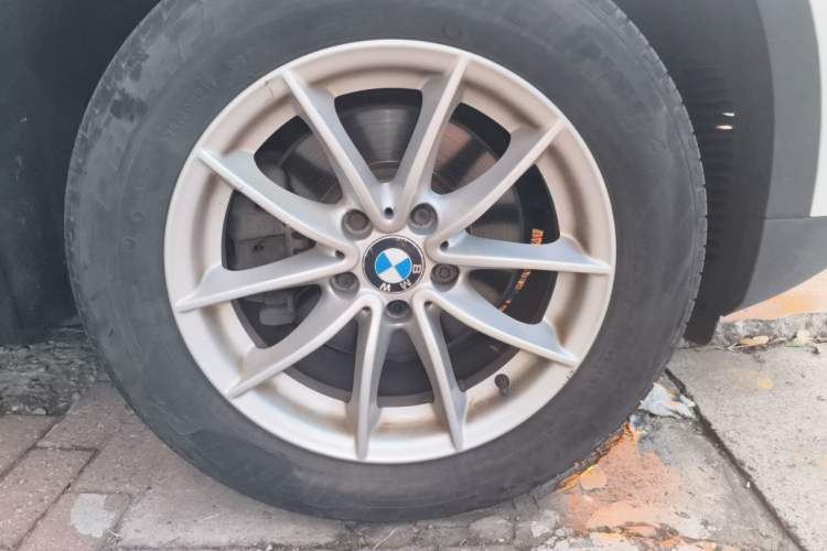 Used BMW X3 2016 sDrive20i Right Front Wheel Hub