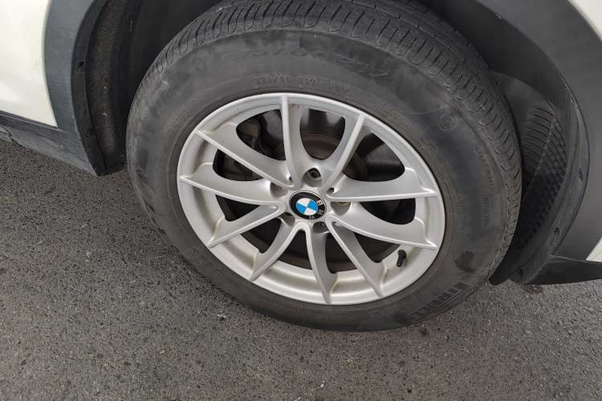Used BMW X3 2016 sDrive20i Right Front Wheel Hub