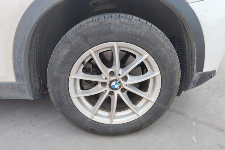 Used BMW X3 2016 sDrive20i Right Front Wheel Hub