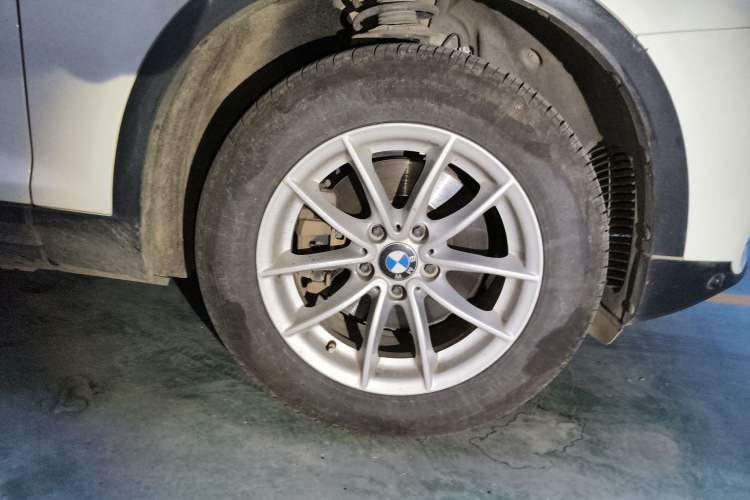Used BMW X3 2016 sDrive20i Right Front Wheel Hub
