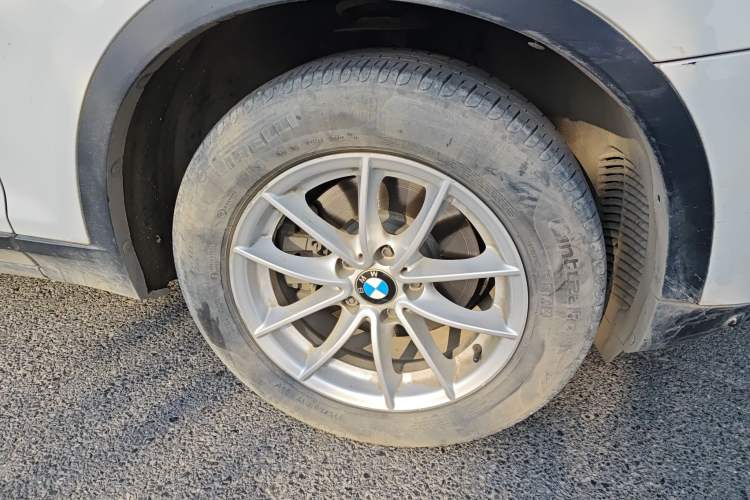 Used BMW X3 2016 sDrive20i Right Front Wheel Hub