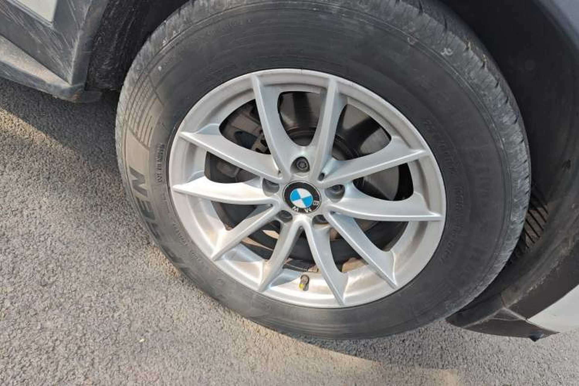 Used BMW X3 2016 sDrive20i Right Front Wheel Hub