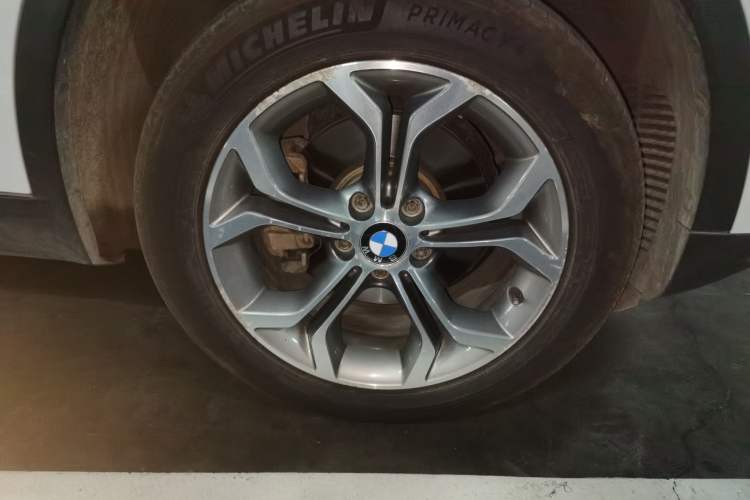 Used BMW X3 2016 sDrive20i Right Front Wheel Hub
