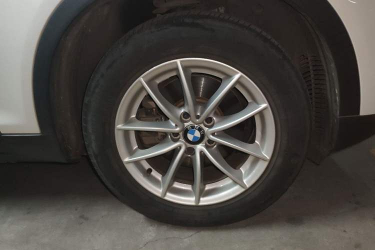 Used BMW X3 2016 sDrive20i Right Front Wheel Hub