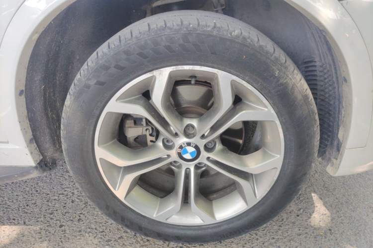 Used BMW X3 2016 xDrive20i M Sport Edition Right Front Wheel Hub
