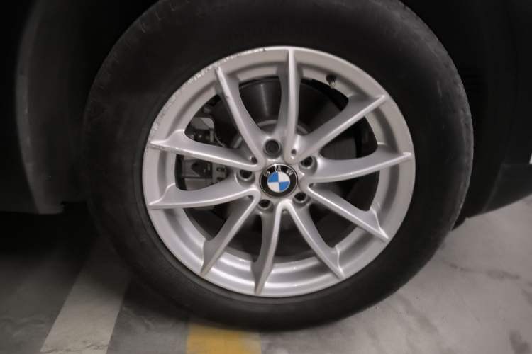 Used BMW X3 2016 sDrive20i Right Front Wheel Hub