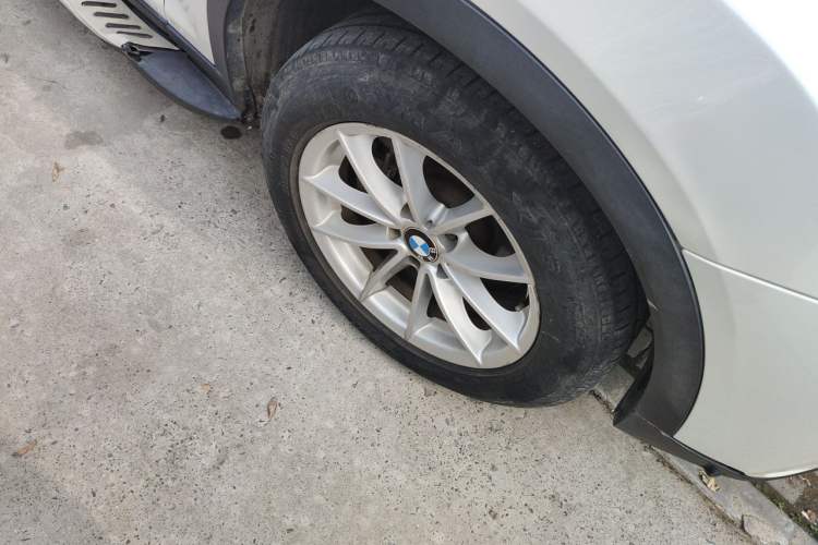 Used BMW X3 2016 sDrive20i Right Front Wheel Hub