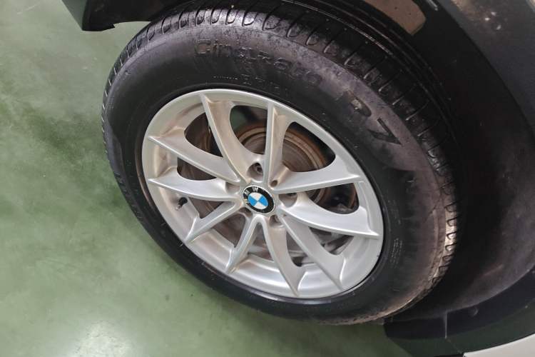 Used BMW X3 2016 sDrive20i Right Rear Wheel Hub