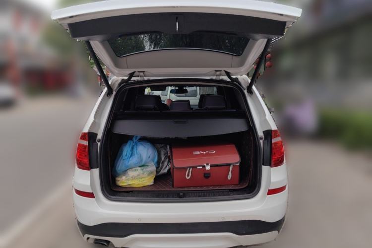 Used BMW X3 2016 sDrive20i Trunk