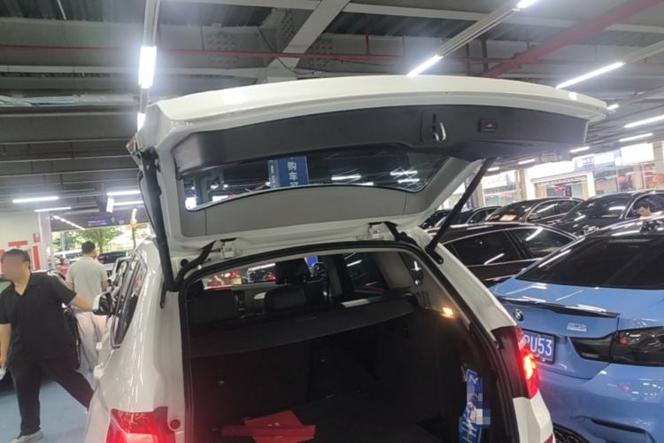 Used BMW X3 2016 sDrive20i Trunk