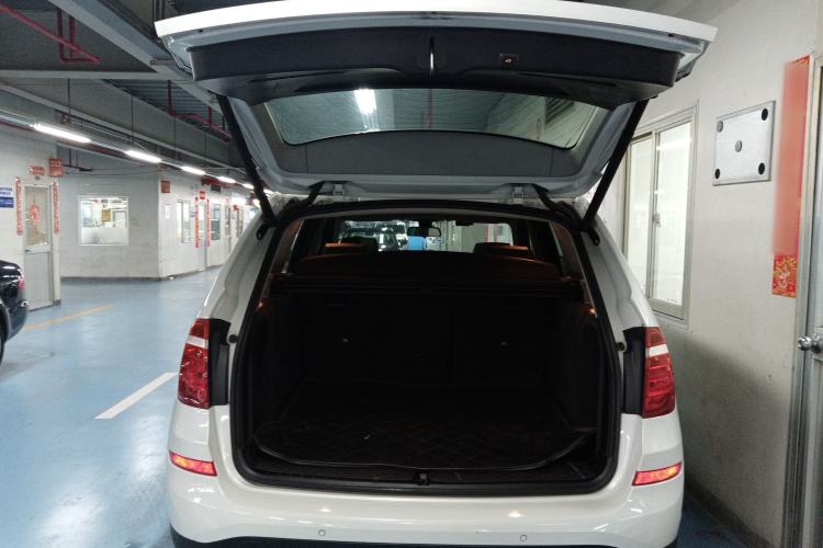Used BMW X3 2016 sDrive20i Trunk