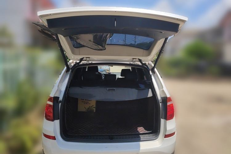 Used BMW X3 2016 sDrive20i Trunk