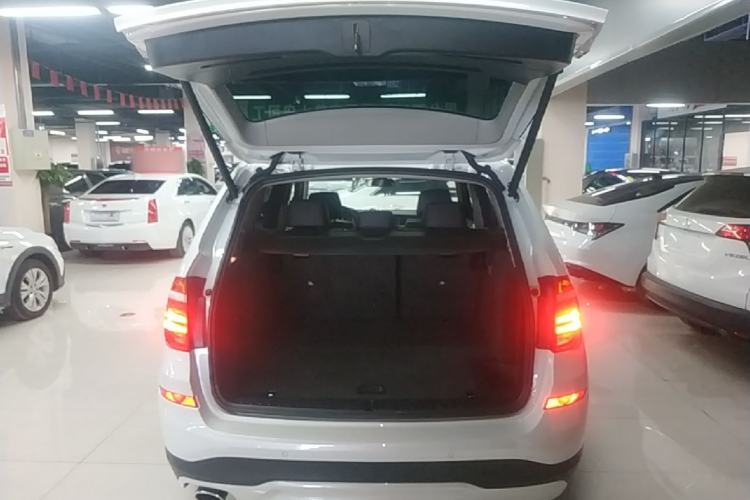 Used BMW X3 2016 sDrive20i Trunk