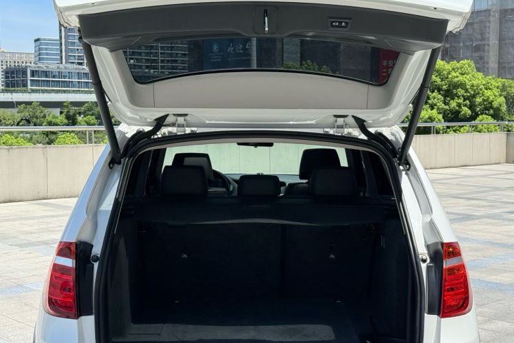 Used BMW X3 2016 sDrive20i Trunk