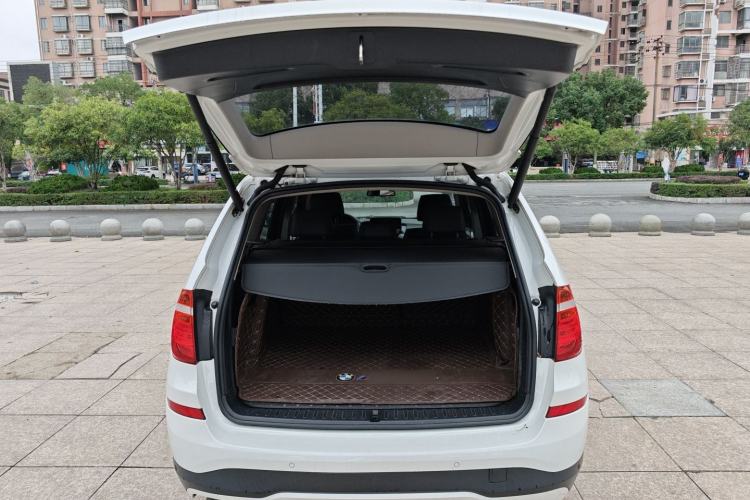 Used BMW X3 2016 sDrive20i Trunk