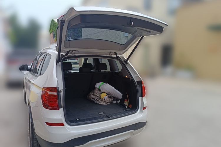 Used BMW X3 2016 sDrive20i Trunk