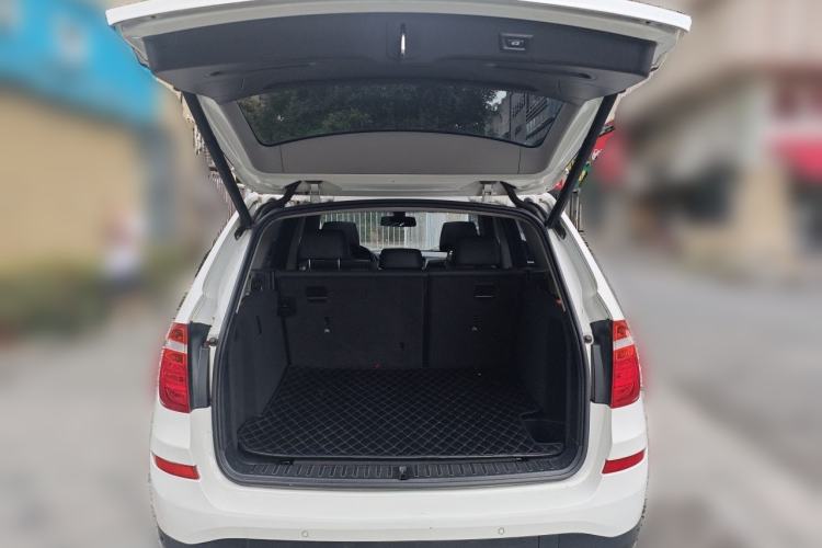 Used BMW X3 2016 sDrive20i Trunk