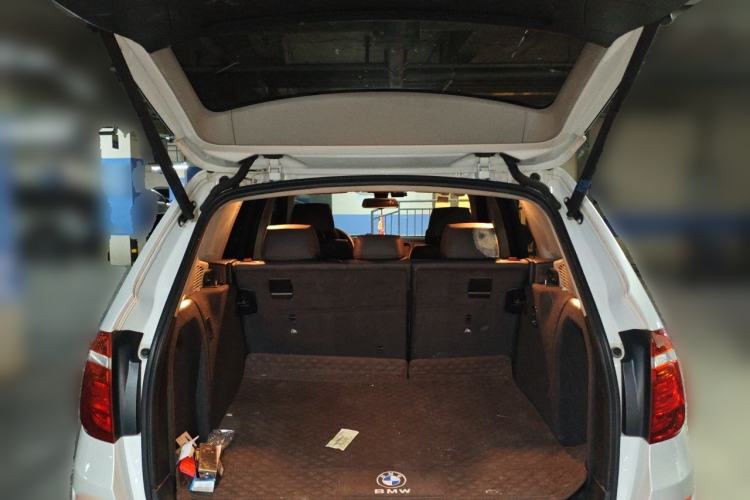 Used BMW X3 2016 sDrive20i Trunk