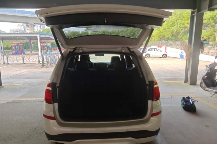 Used BMW X3 2016 sDrive20i Trunk
