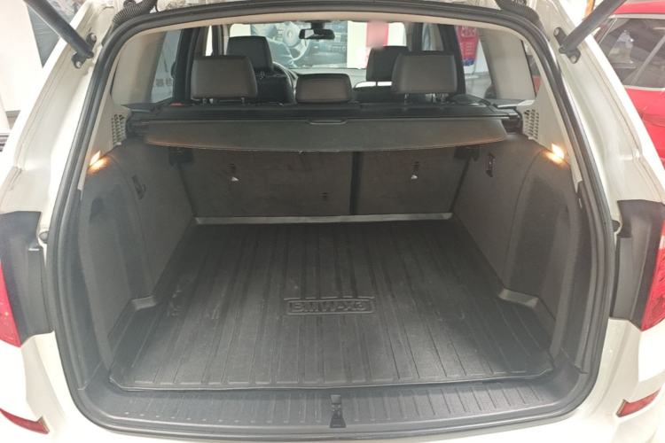 Used BMW X3 2016 sDrive20i Trunk