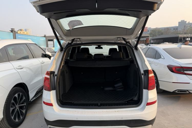 Used BMW X3 2016 sDrive20i Trunk