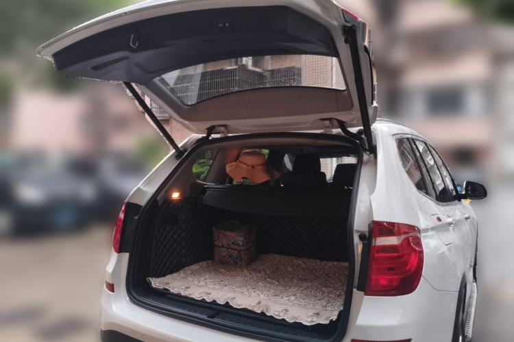 Used BMW X3 2016 sDrive20i Trunk