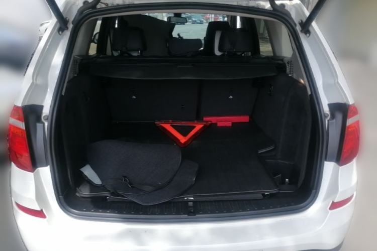 Used BMW X3 2016 sDrive20i Trunk