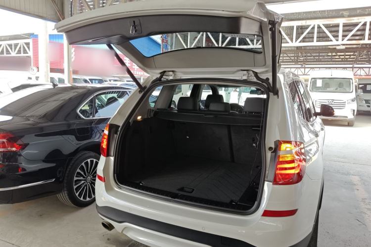 Used BMW X3 2016 sDrive20i Trunk