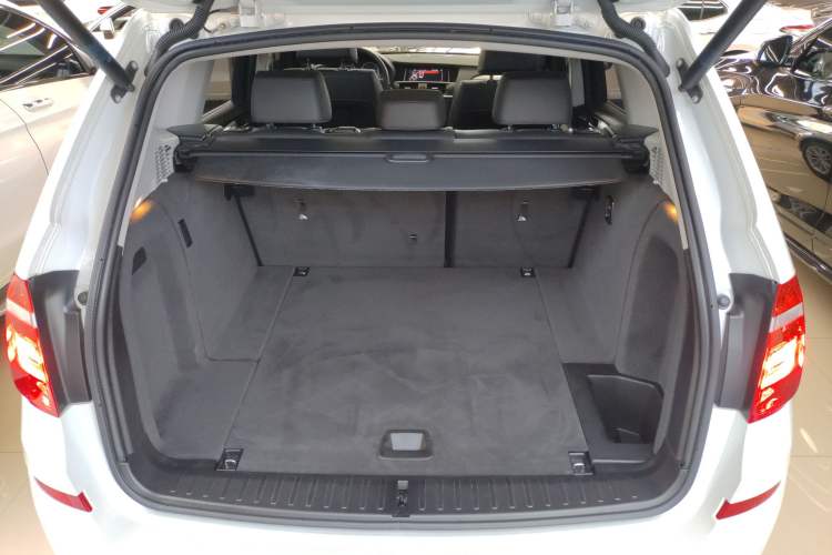 Used BMW X3 2016 sDrive20i Trunk