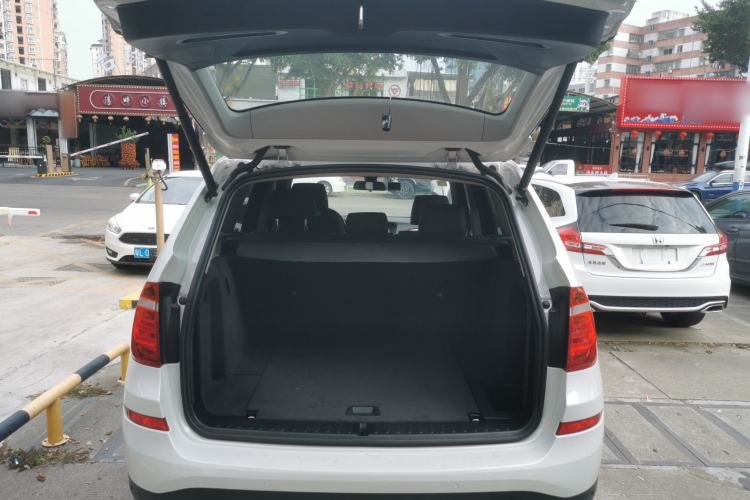 Used BMW X3 2016 sDrive20i Trunk