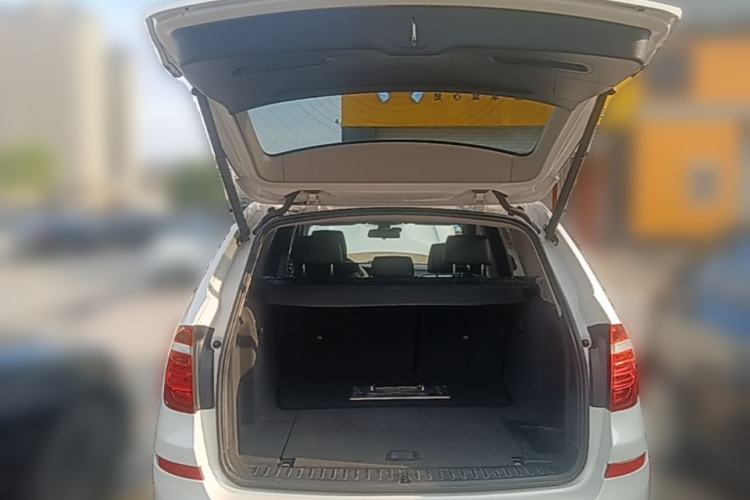 Used BMW X3 2016 sDrive20i Trunk