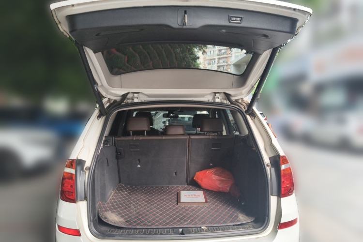 Used BMW X3 2016 sDrive20i Trunk