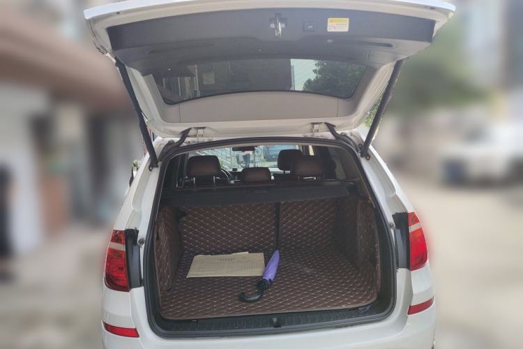 Used BMW X3 2016 sDrive20i Trunk
