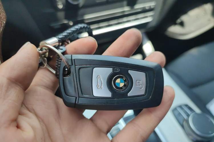 Used BMW X3 2016 sDrive20i Vehicle Key