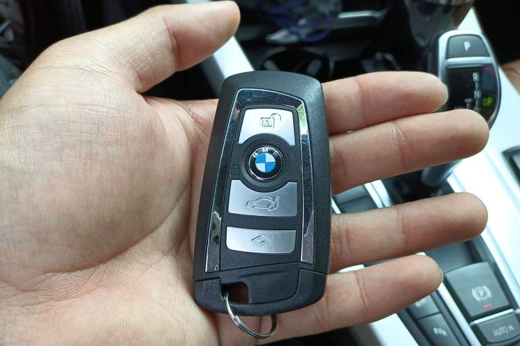 Used BMW X3 2016 xDrive28i Middle East Vehicle Key