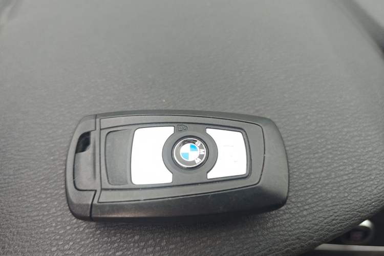 Used BMW X3 2016 sDrive20i Vehicle Key