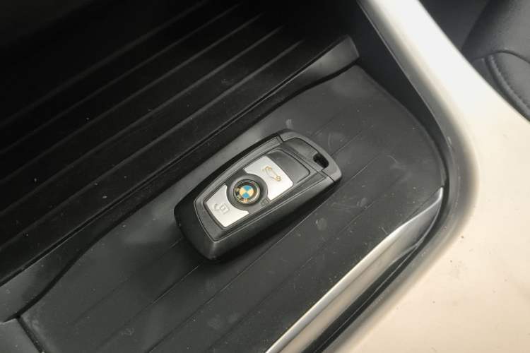 Used BMW X3 2016 sDrive20i Vehicle Key